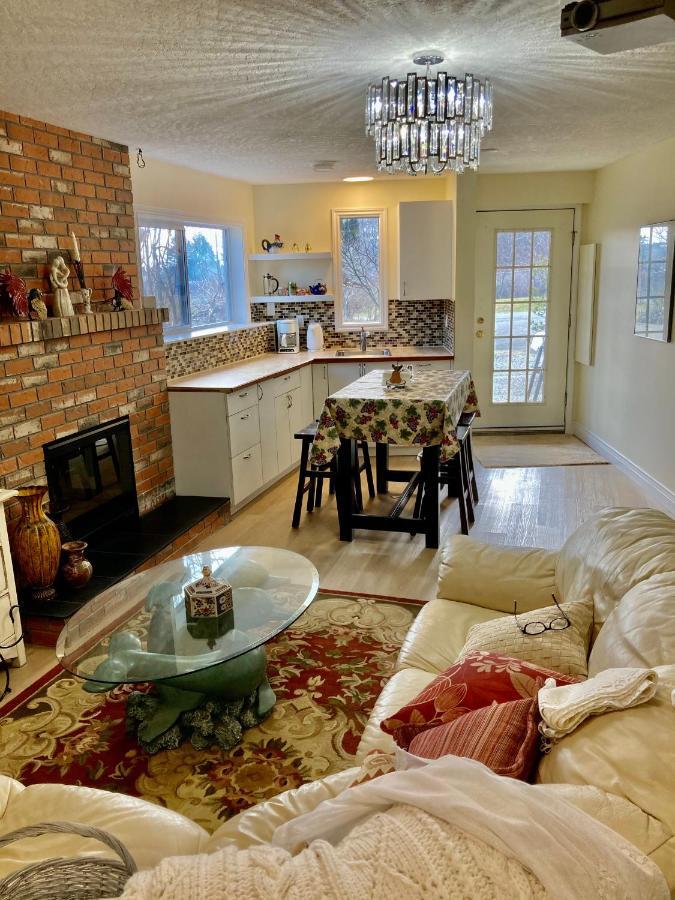 Cedar Acres Vacation Rental Fanny Bay Kültér fotó