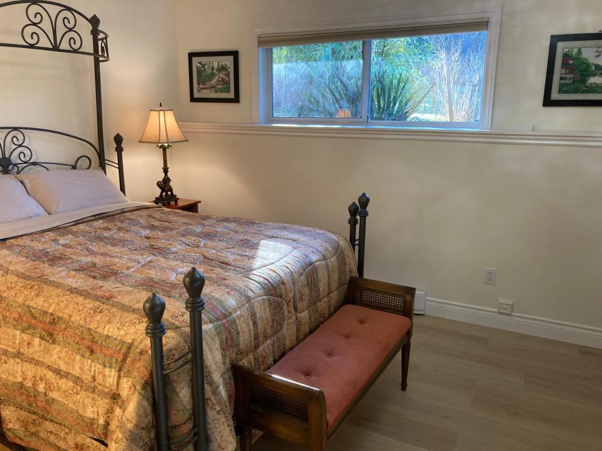 Cedar Acres Vacation Rental Fanny Bay Kültér fotó